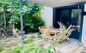 Duplex avec poêle et jardin